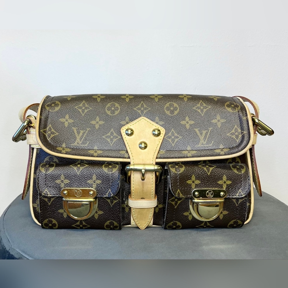 LOUIS VUITTON Monogram Hudson PM